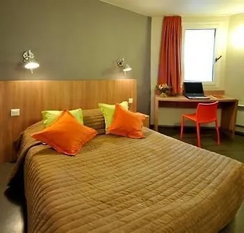 & Hotel