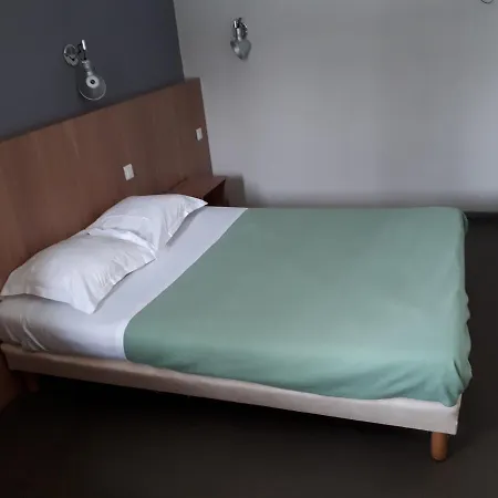 & Hotel