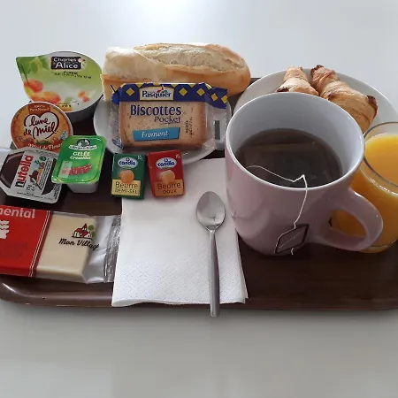 Hotel & 2*
